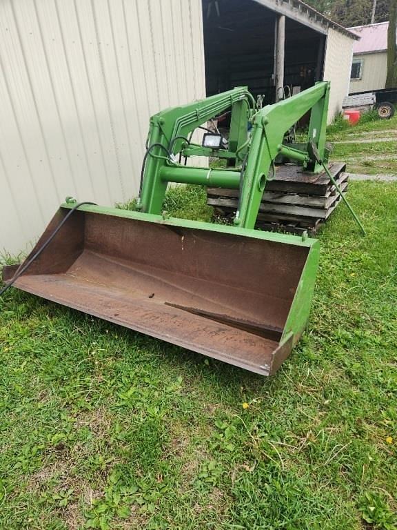 Image of John Deere 148 equipment image 2
