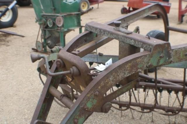 Image of John Deere LR2 equipment image 3