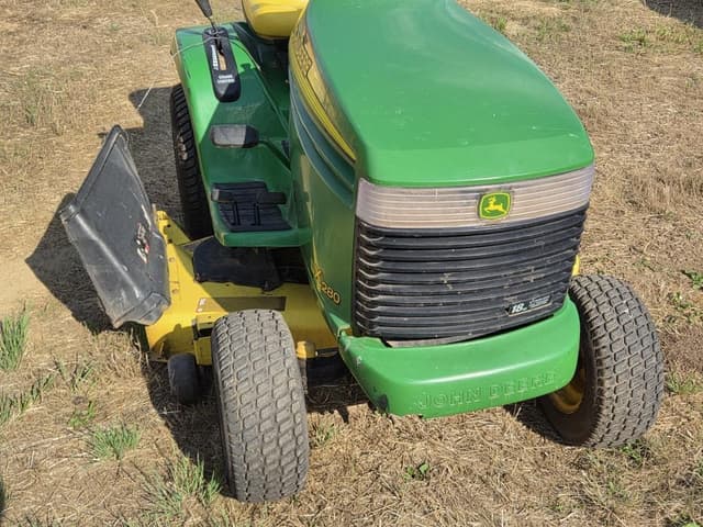 Image of John Deere LX280 equipment image 1