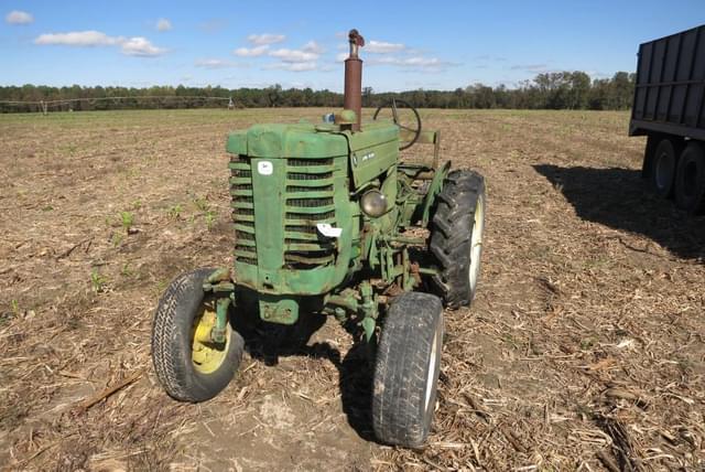 Image of John Deere M equipment image 1