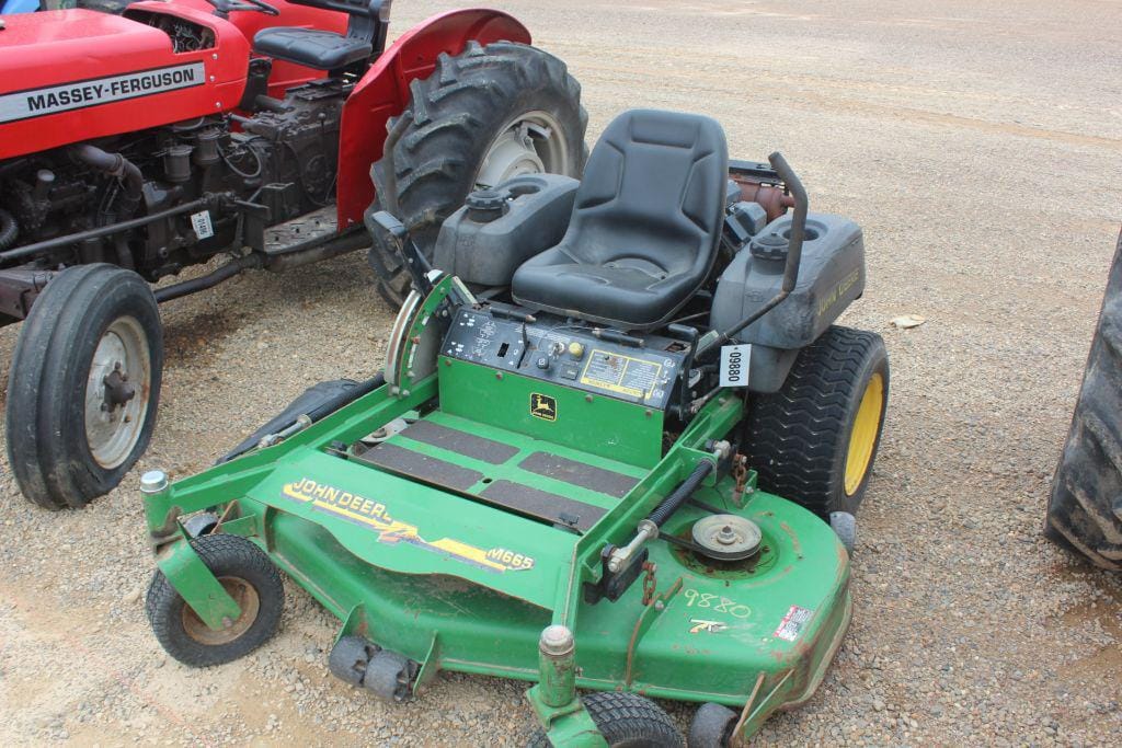 Main image John Deere M665