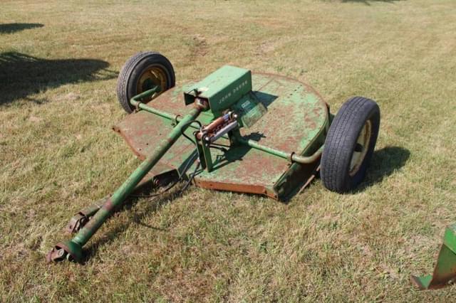 Image of John Deere 127 equipment image 2