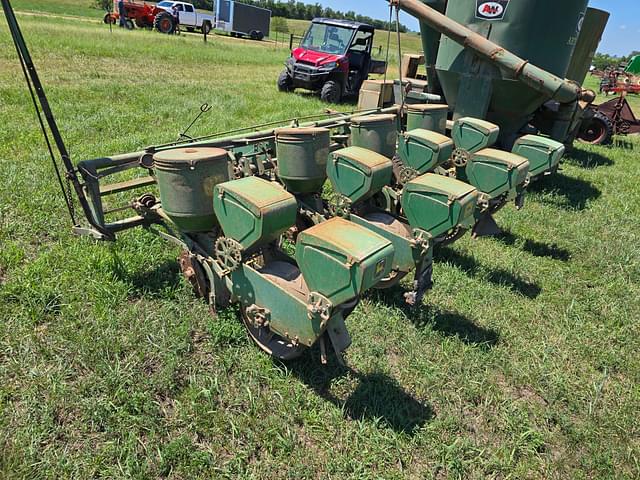 Image of John Deere 1240 equipment image 3