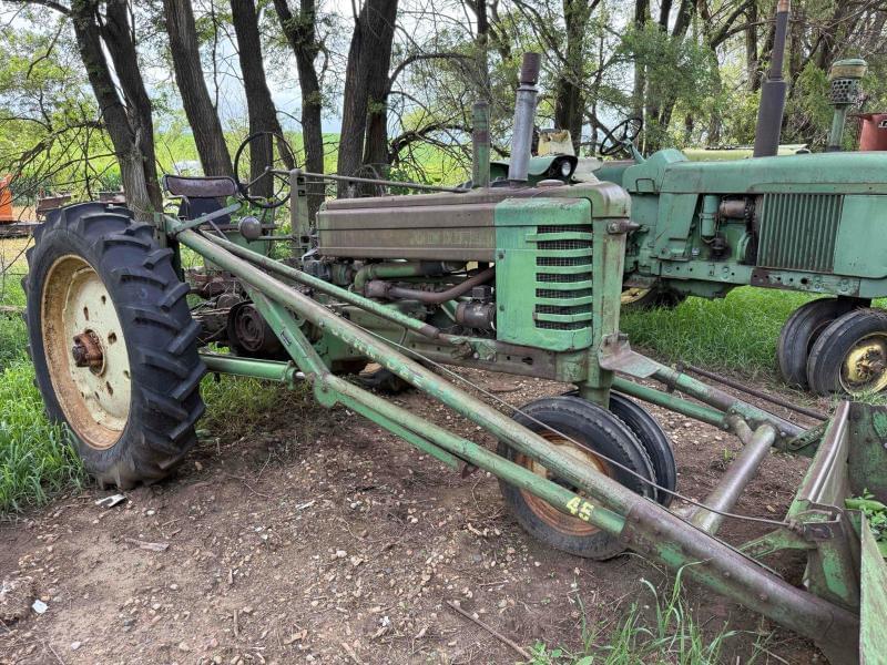 Image of John Deere B Primary image
