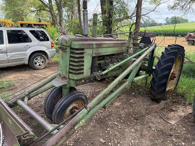 Image of John Deere B equipment image 1