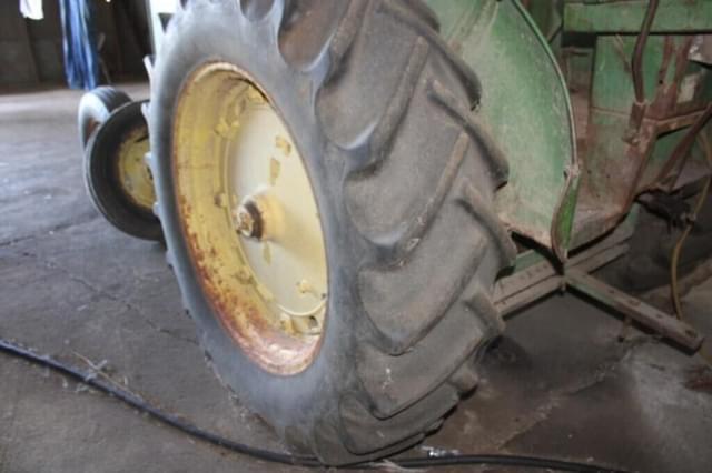 Image of John Deere R equipment image 3