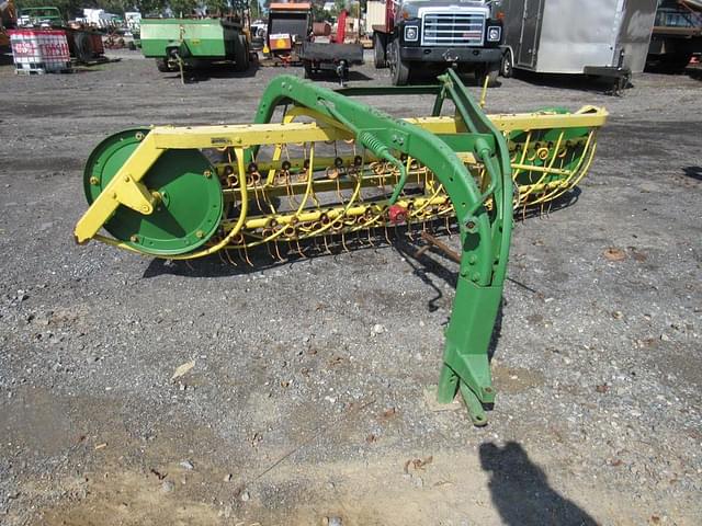 Image of John Deere 660 equipment image 1