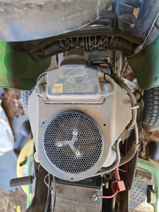 Image of John Deere S240 equipment image 4