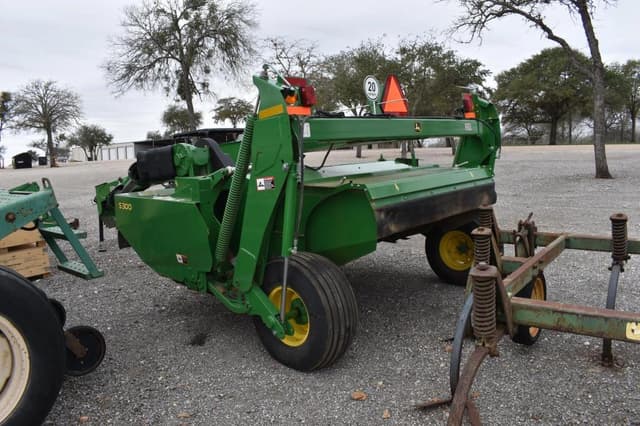 Image of John Deere S300 equipment image 2