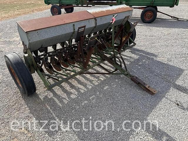 Image of John Deere B equipment image 1