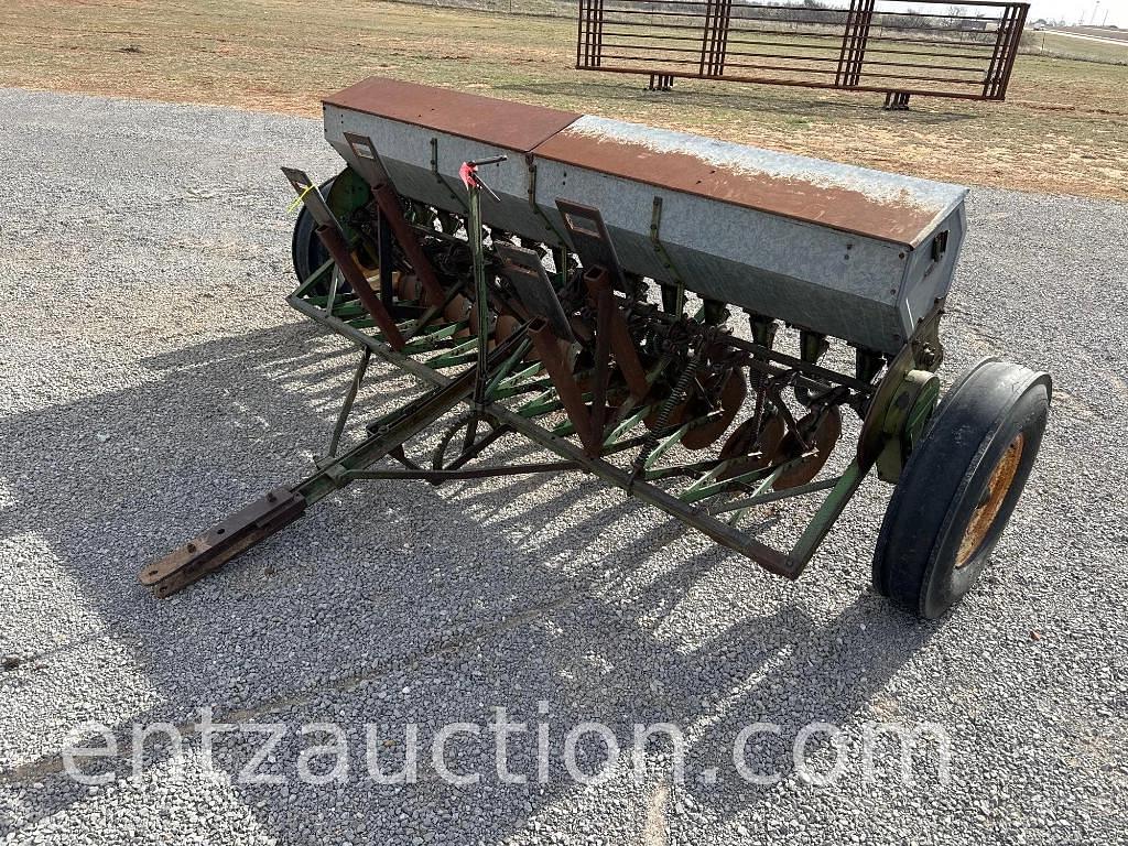Image of John Deere B Primary image