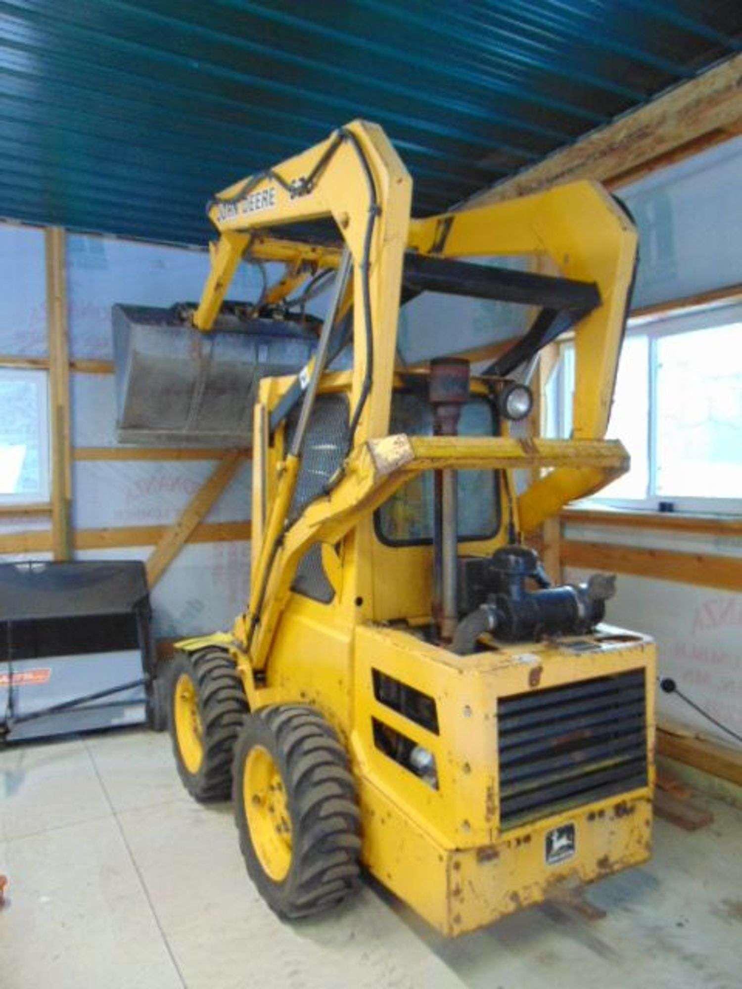 Main image John Deere 570