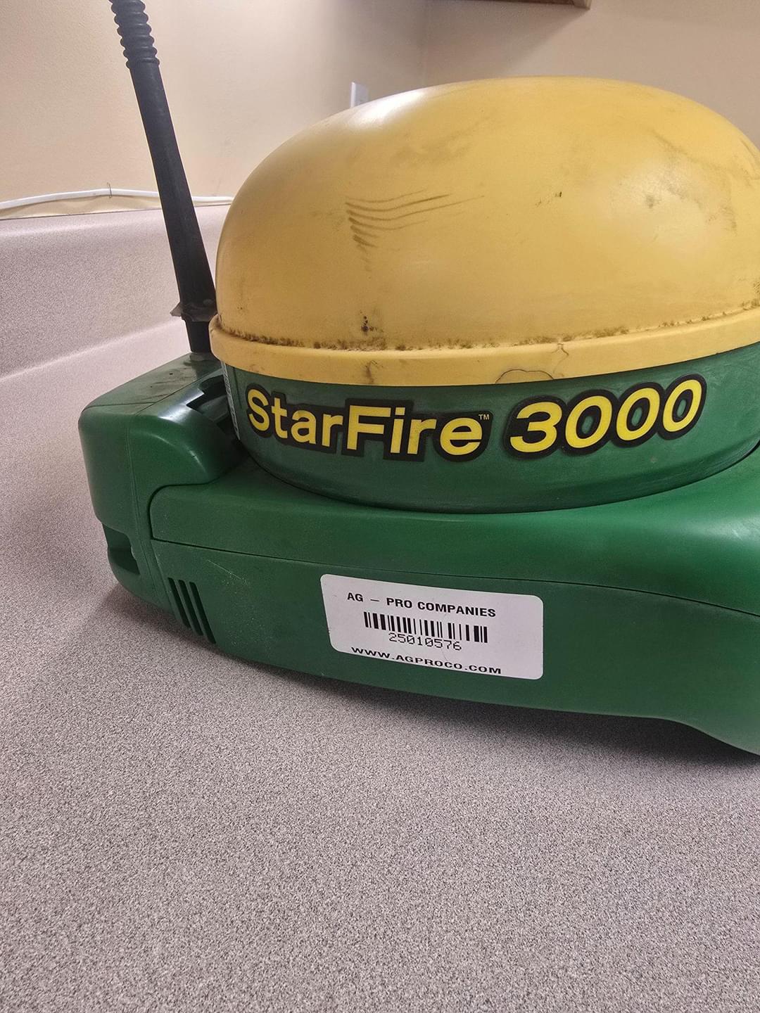 Image of John Deere StarFire 3000 Image 1