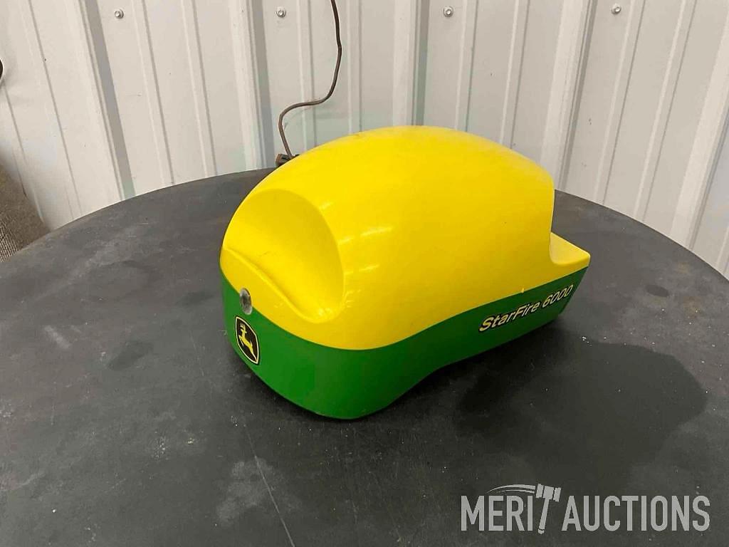 Image of John Deere StarFire 6000 Primary image