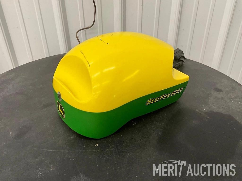 Image of John Deere StarFire 6000 Primary image