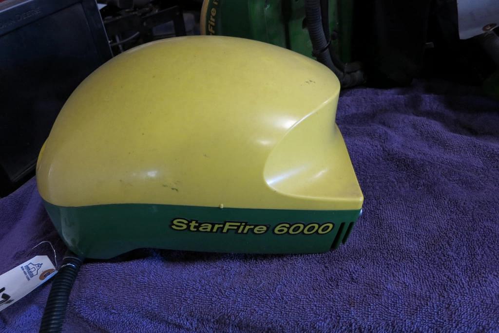 Image of John Deere StarFire 6000 Image 0