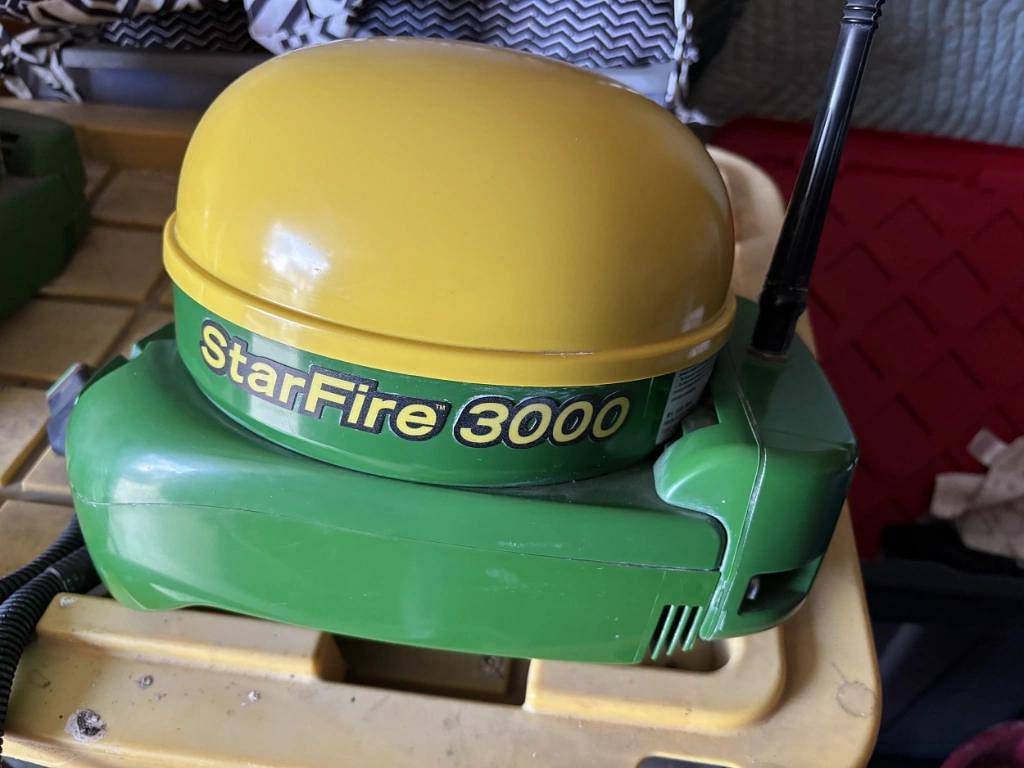 Image of John Deere StarFire 3000 Primary Image