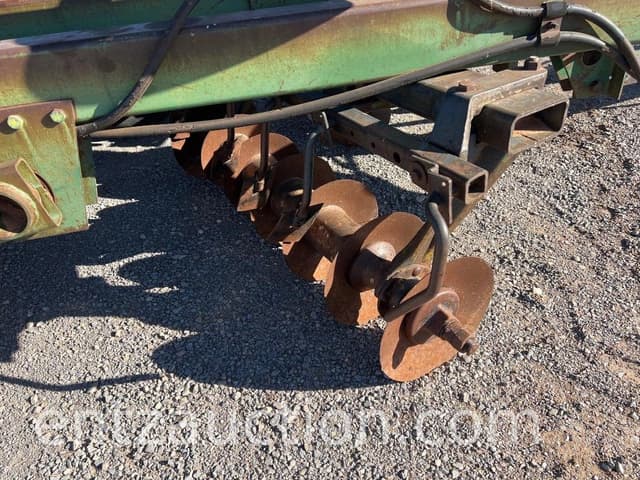 Image of John Deere T0335 equipment image 3