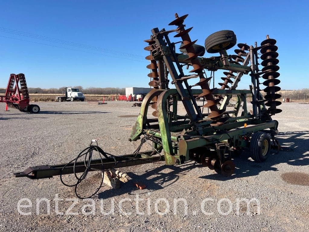 Image of John Deere T0335 Primary image