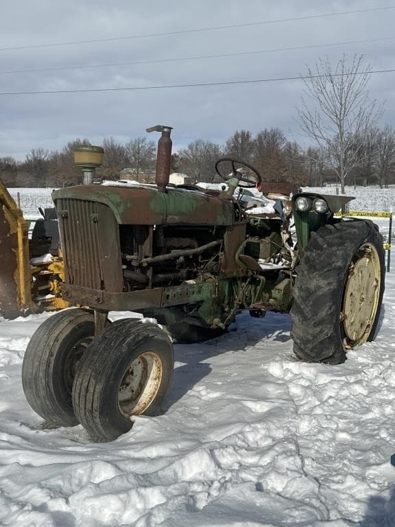 Image of John Deere 2010 equipment image 1