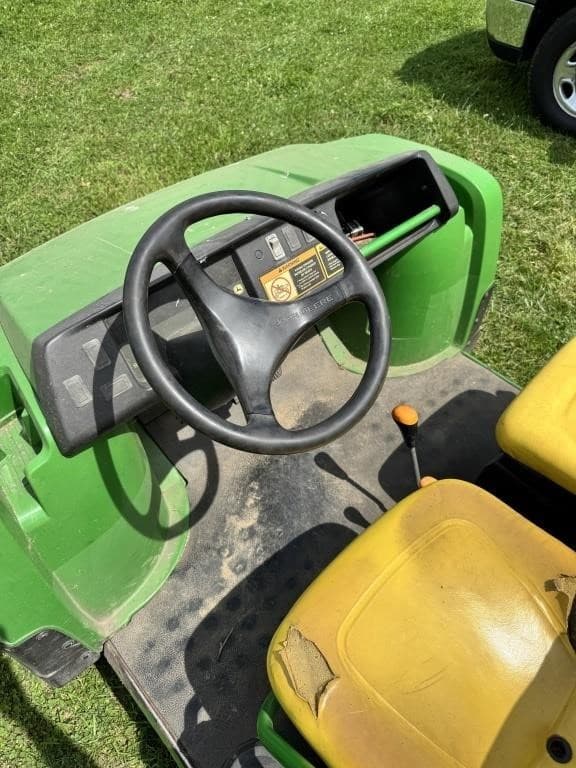 Image of John Deere Gator TS 4x2 equipment image 3