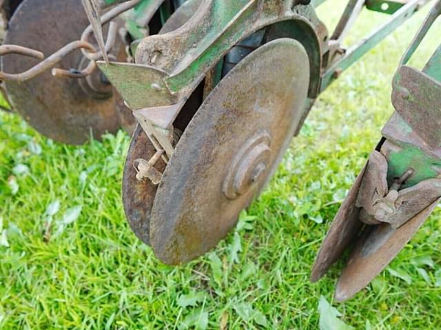 Image of John Deere Van Brunt equipment image 4