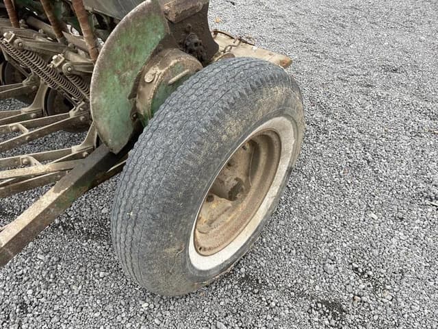 Image of John Deere Van Brunt equipment image 3