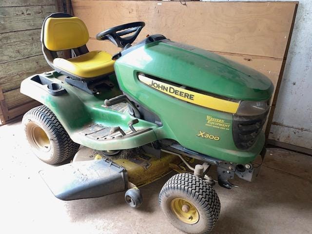 Main image John Deere X300