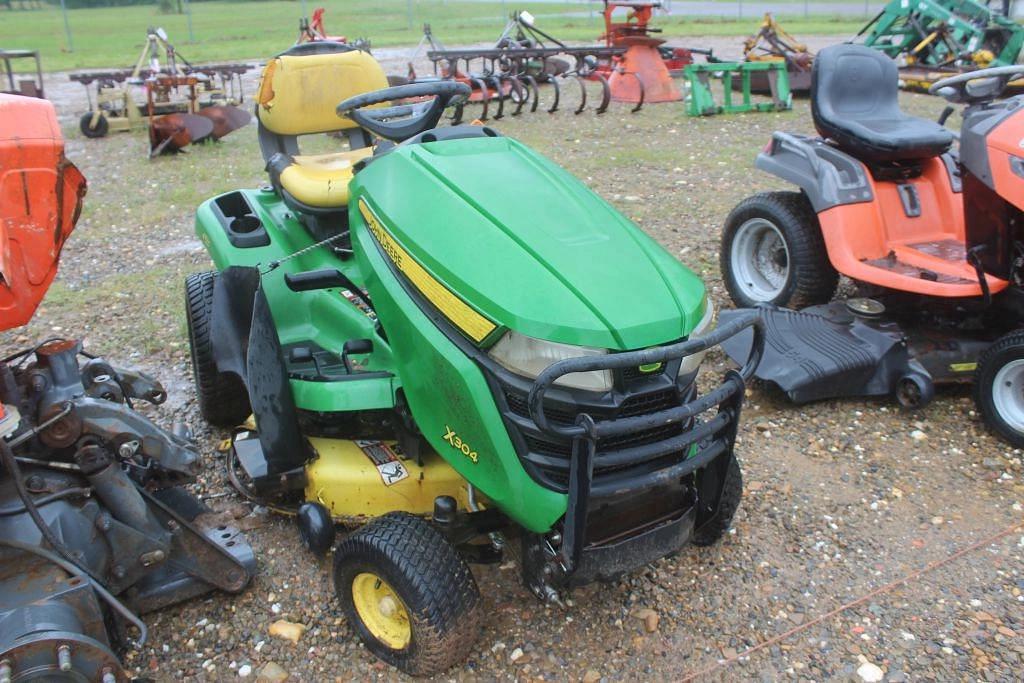 Image of John Deere X304 Image 1