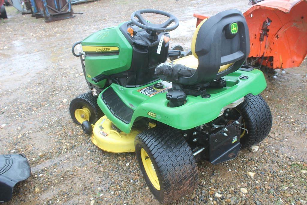 Image of John Deere X304 Image 0