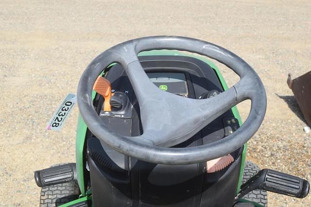 Image of John Deere X320 equipment image 4
