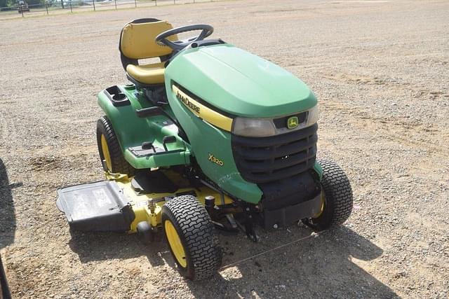 Image of John Deere X320 equipment image 1