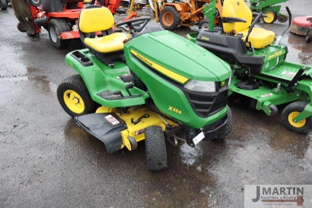 John Deere X354 Equipment Image0