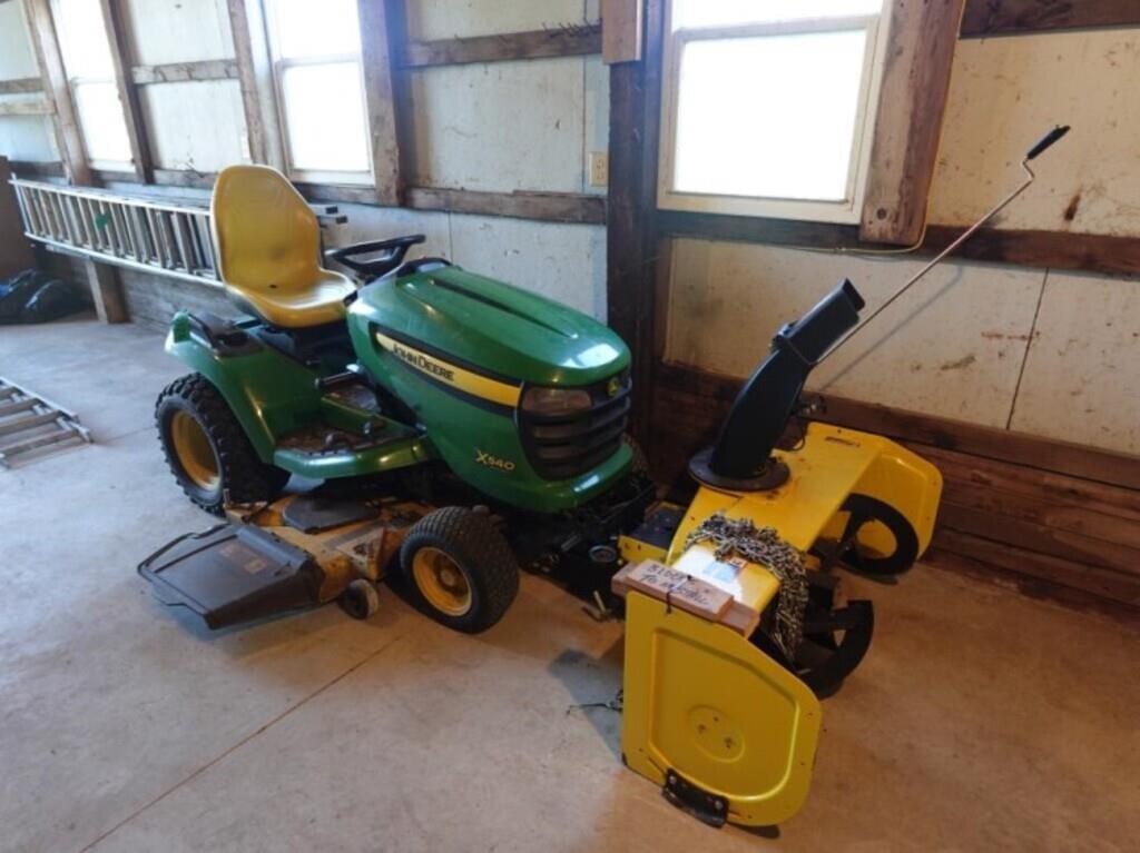 Image of John Deere X540 Primary image
