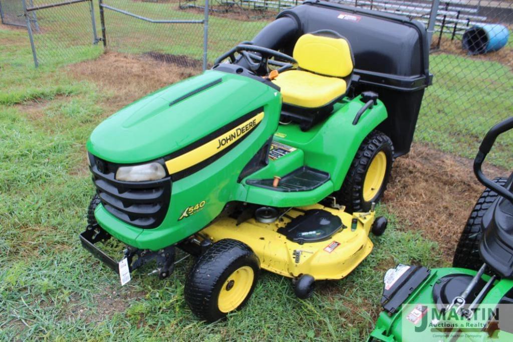 Image of John Deere X540 Primary image