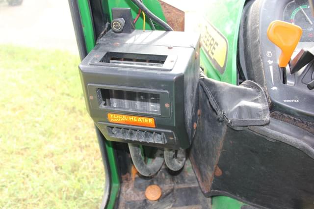 Image of John Deere X700 equipment image 4