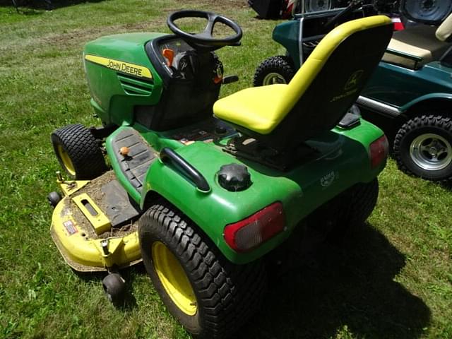 Image of John Deere X720 equipment image 3