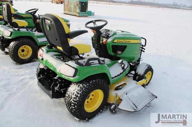 Image of John Deere X758 equipment image 2