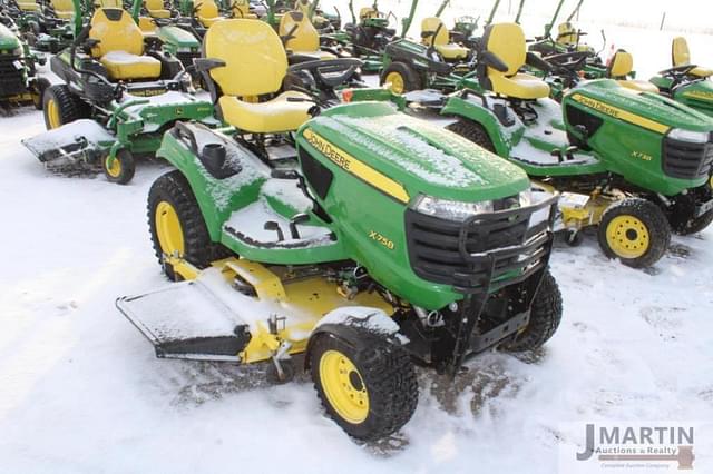 Image of John Deere X758 equipment image 1