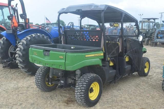 Image of John Deere XUV 560E equipment image 2