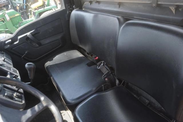 Image of John Deere XUV 835M equipment image 4