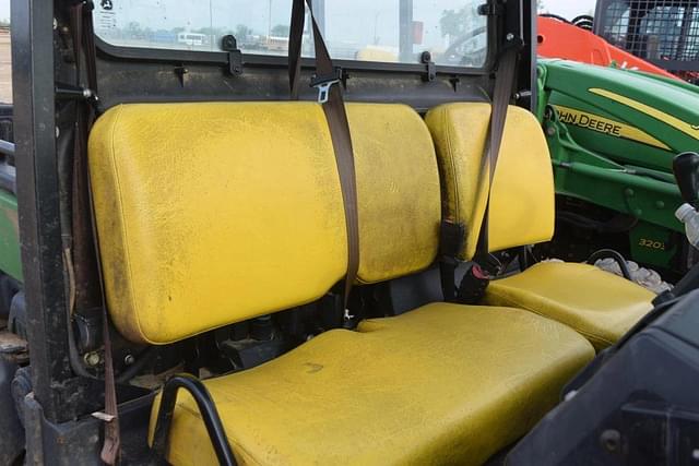Image of John Deere XUV 835M equipment image 4