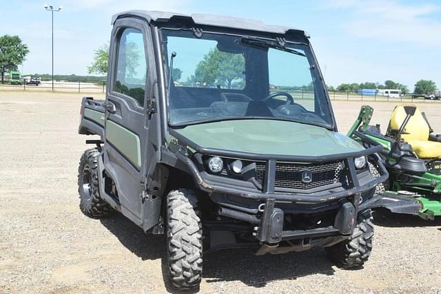 Image of John Deere XUV 835M equipment image 3