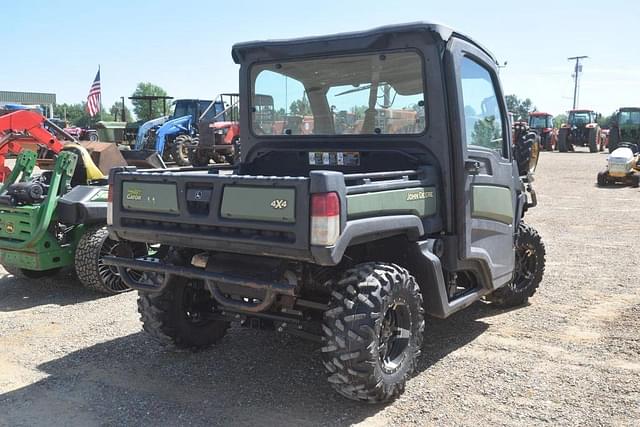 Image of John Deere XUV 835M equipment image 2