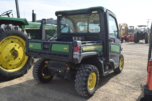Image of John Deere XUV 835R equipment image 2