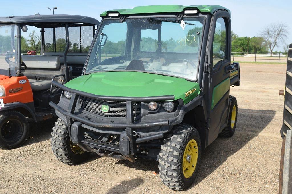 Image of John Deere XUV 835R Primary image