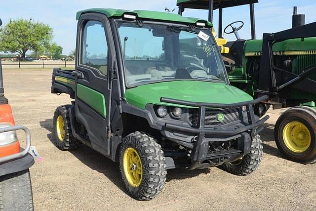 Image of John Deere XUV 835R equipment image 3
