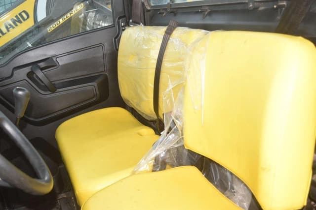 Image of John Deere XUV 865M equipment image 4