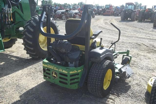 Image of John Deere ZTrak equipment image 2