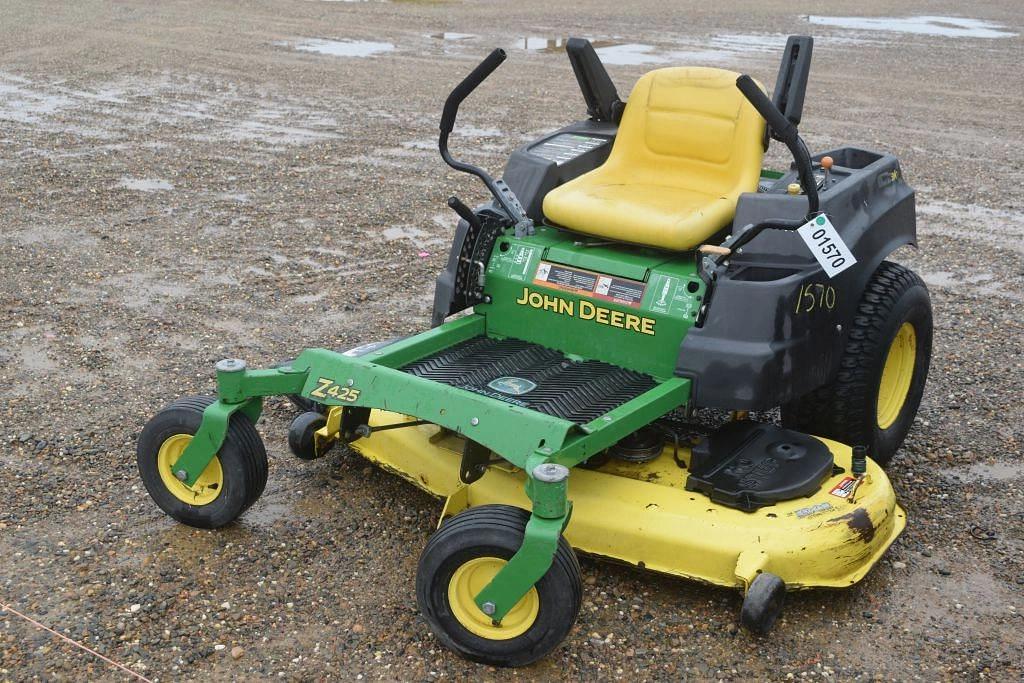 Image of John Deere Z425 Primary image